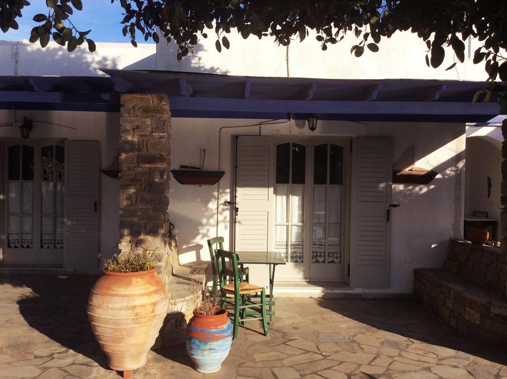 Arokaria Hideaway Suites Krotiri Rum bild