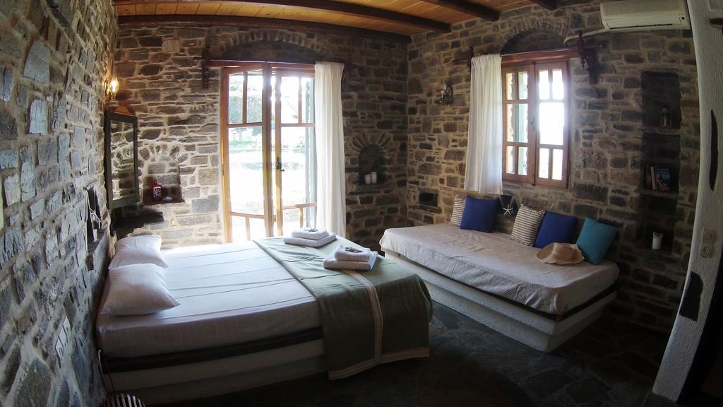 Arokaria Hideaway Suites Krotiri Rum bild